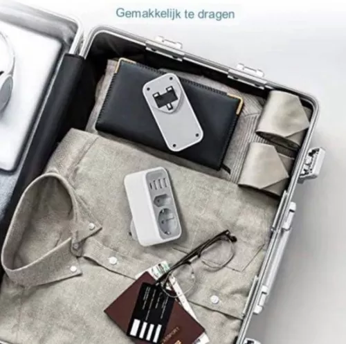 merkloos Reisstekker Type G - Wereldstekker - Ideaal voor Engeland en vergelijkbare aansluitingen (8721085199190)