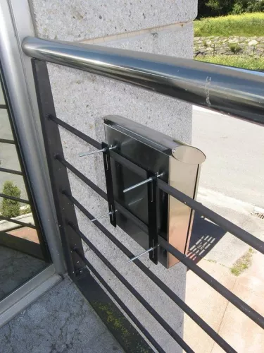 merkloos Brievenbusmontageset voor brievenbussen op hekken, zwart (6150851051035)